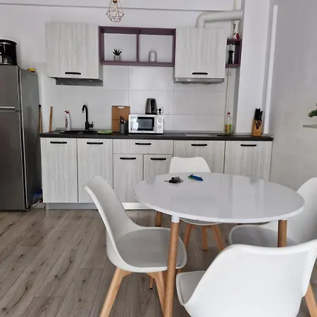 Roberto Apartment